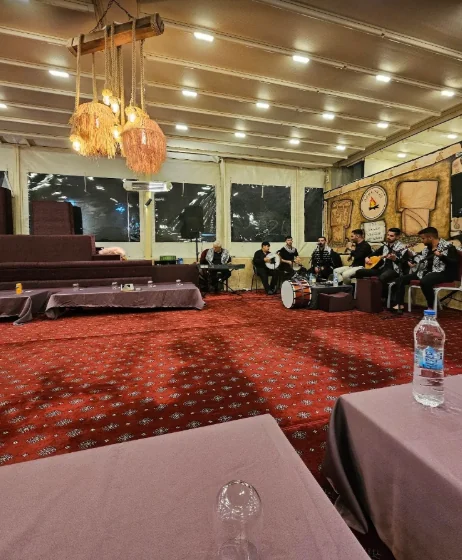 Abraham Sıra Gecesi sahne topluluğu ve canlı müzik ekibi