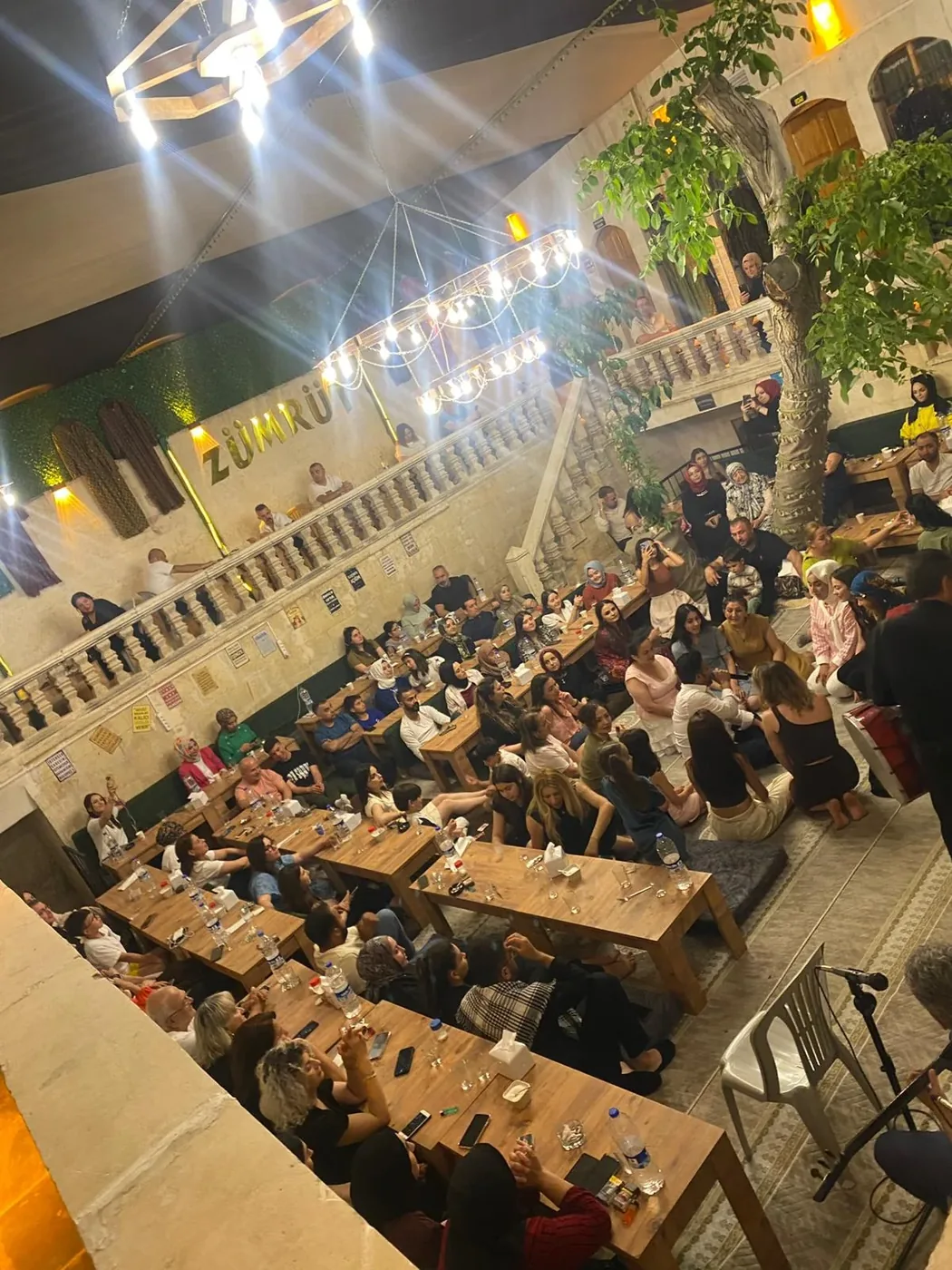 Zümrüt Konukevi Sıra Gecesi gece eğlencesi